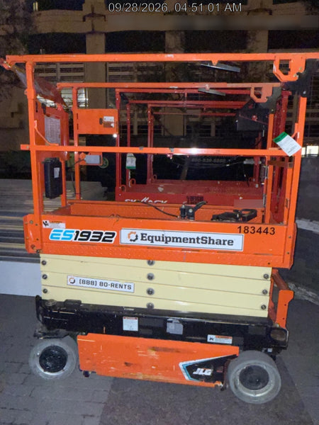2021 JLG ES1932