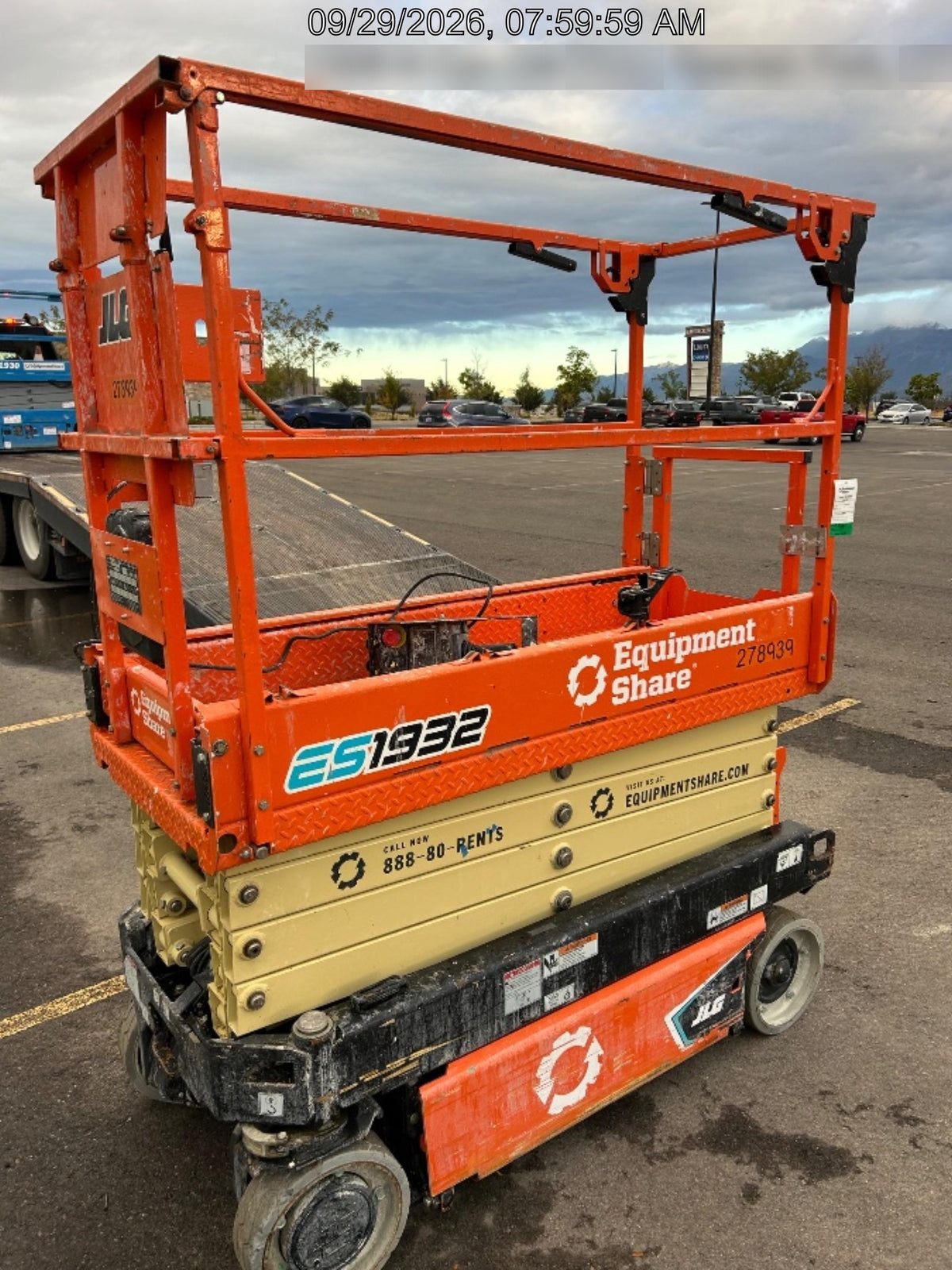 2022 JLG ES1932