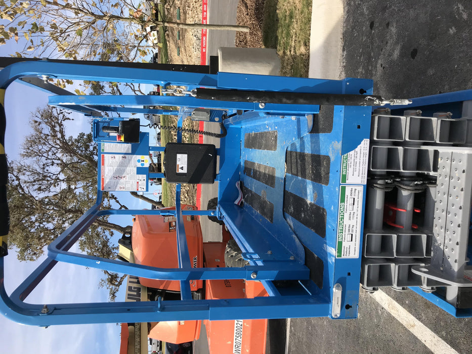 2019 Genie GS-1930 Fixed rails with chain Entry