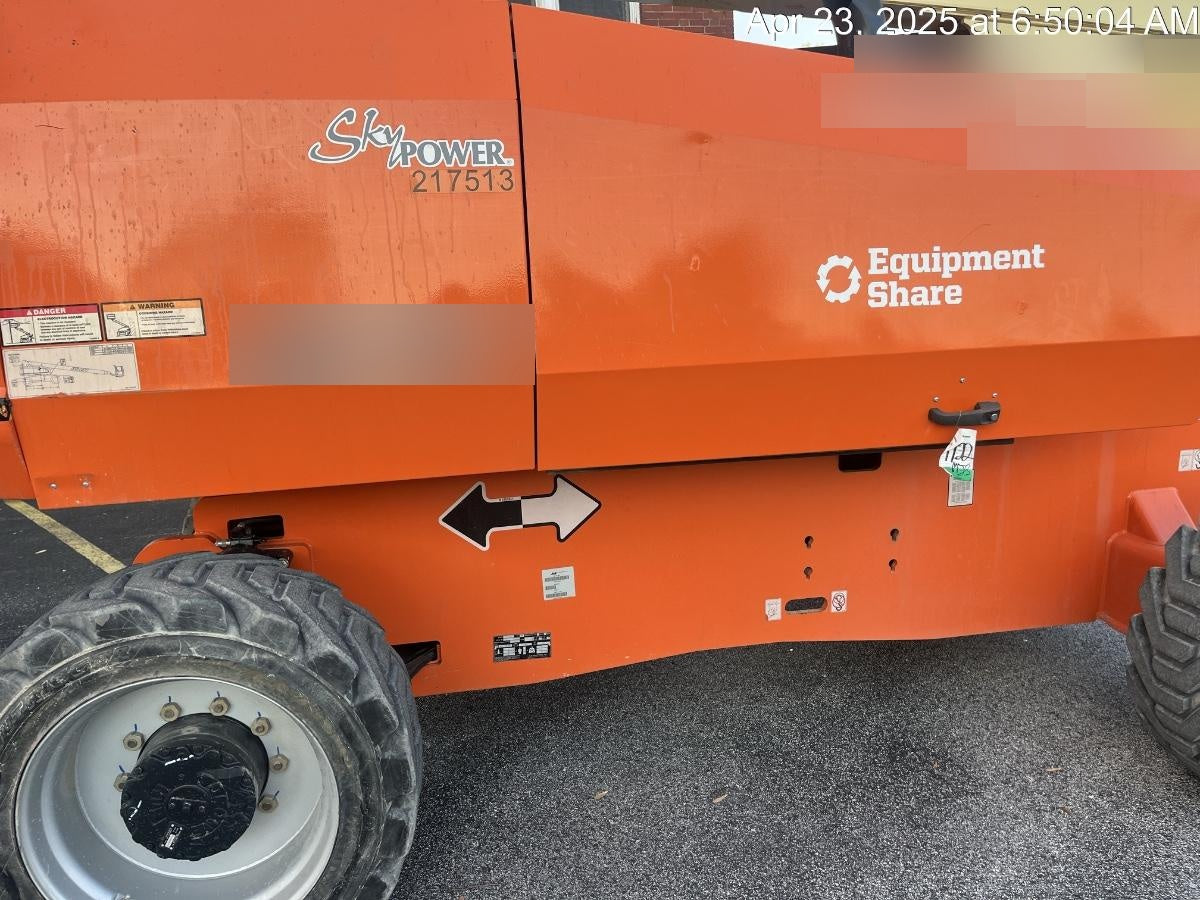 2022 JLG 860SJ
