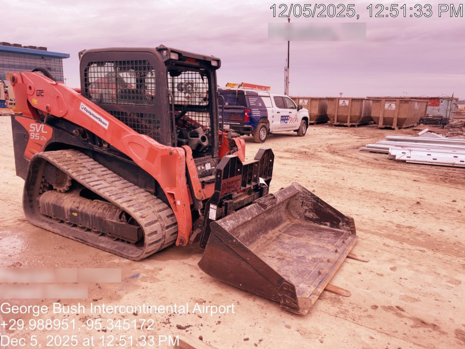 2019 Kubota SVL95-2S Cab/Heat/Air, Standard Tracks, Standard Flow w/Manual QC, 80" HD Bucket w/ Smooth Cutting Edge