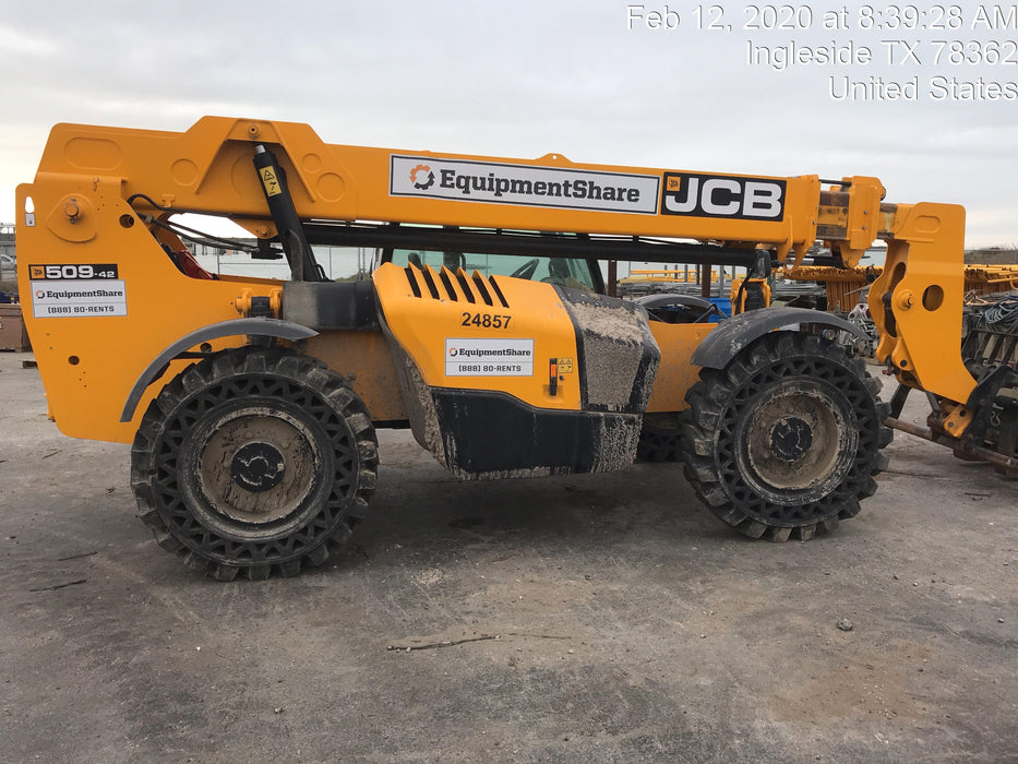 2019 JCB 509-42 JCB 509-42 Enclosed Cab, 74 HP, Solid Tires, Worklights, Beacon, Aux Hydraulics, Lifting Eye