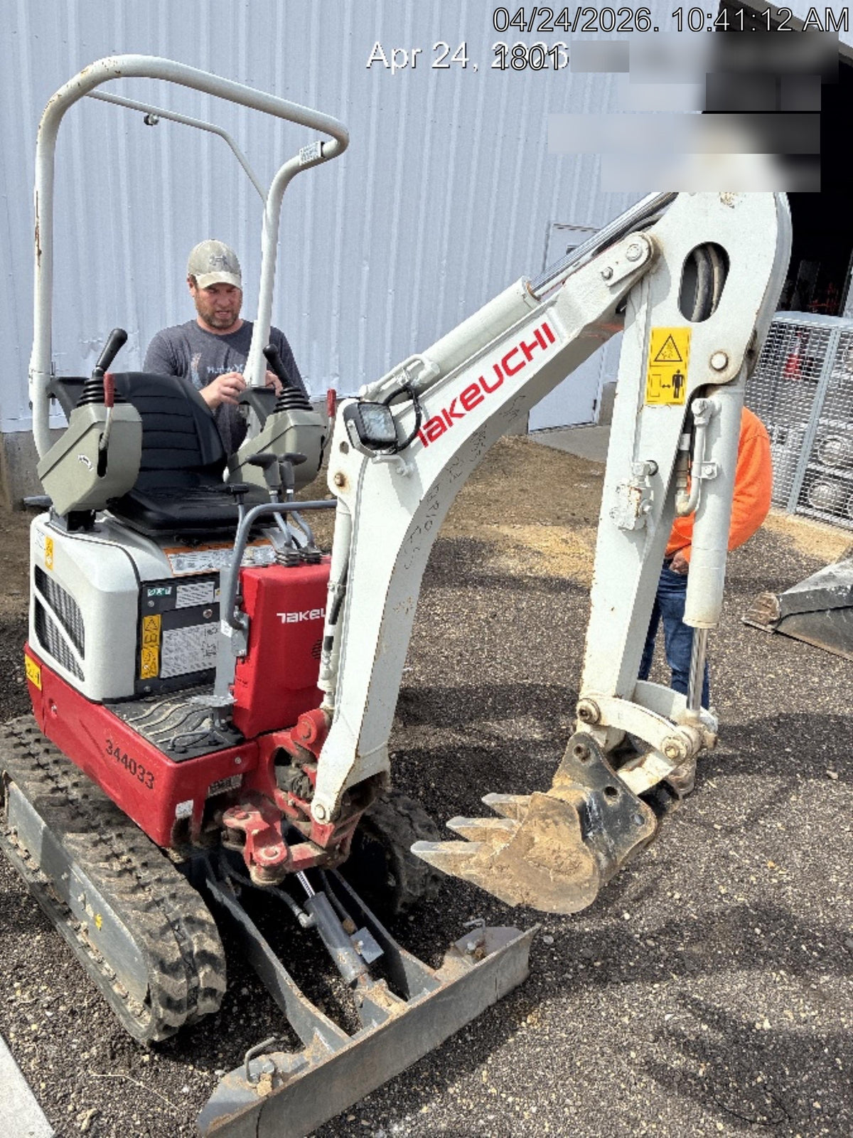 2023 TAKEUCHI TB210R