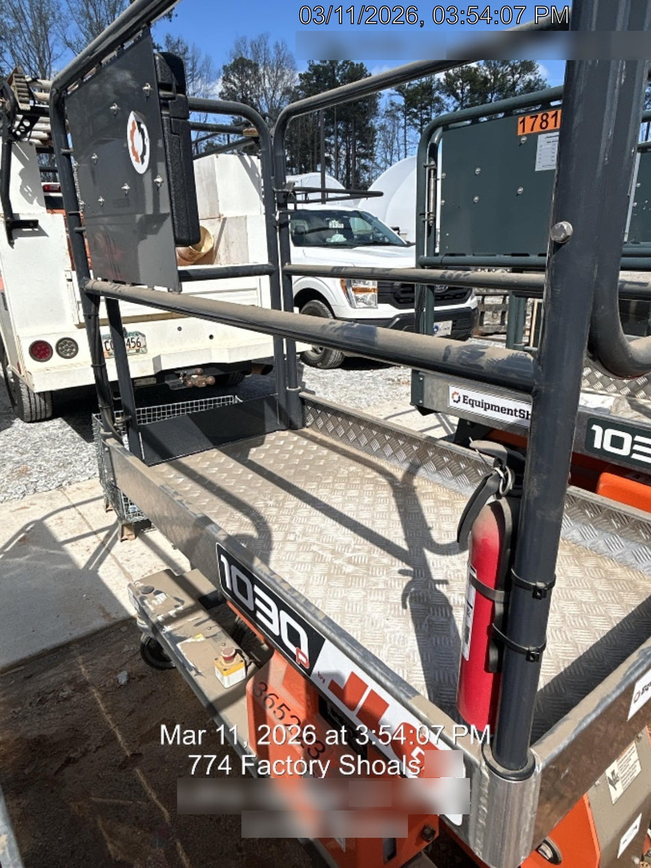 2023 JLG 1030P