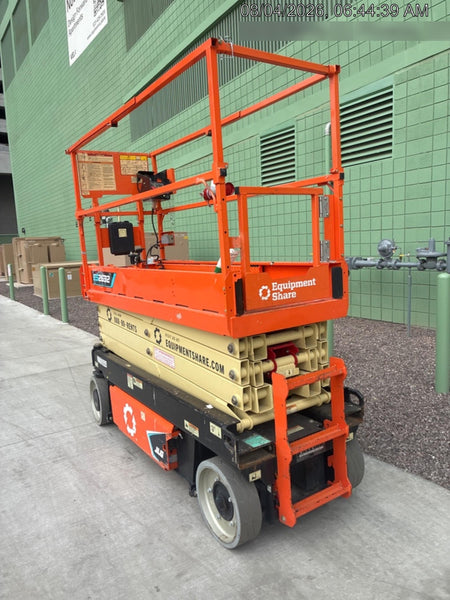 2022 JLG ES2632