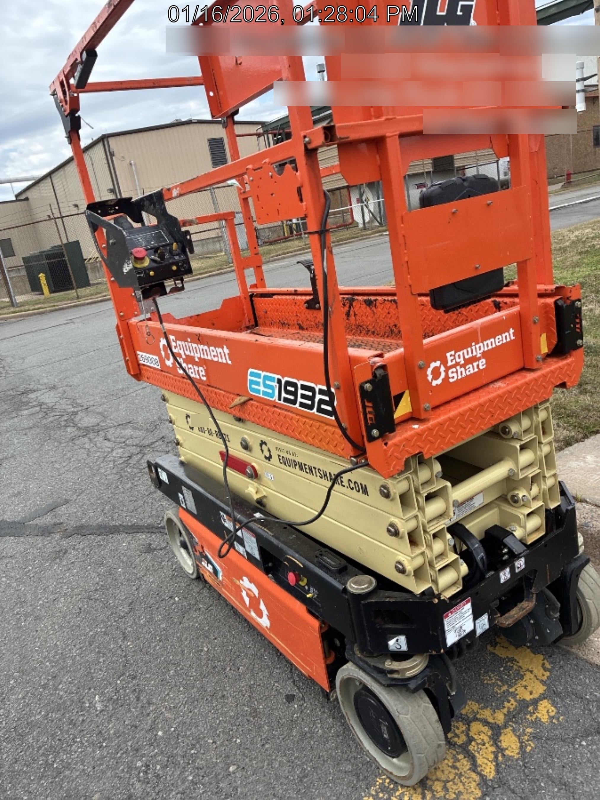 2022 JLG ES1932