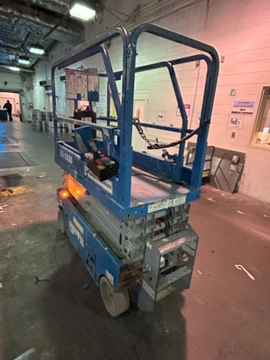 2019 Genie GS-1930 Fixed rails with chain Entry