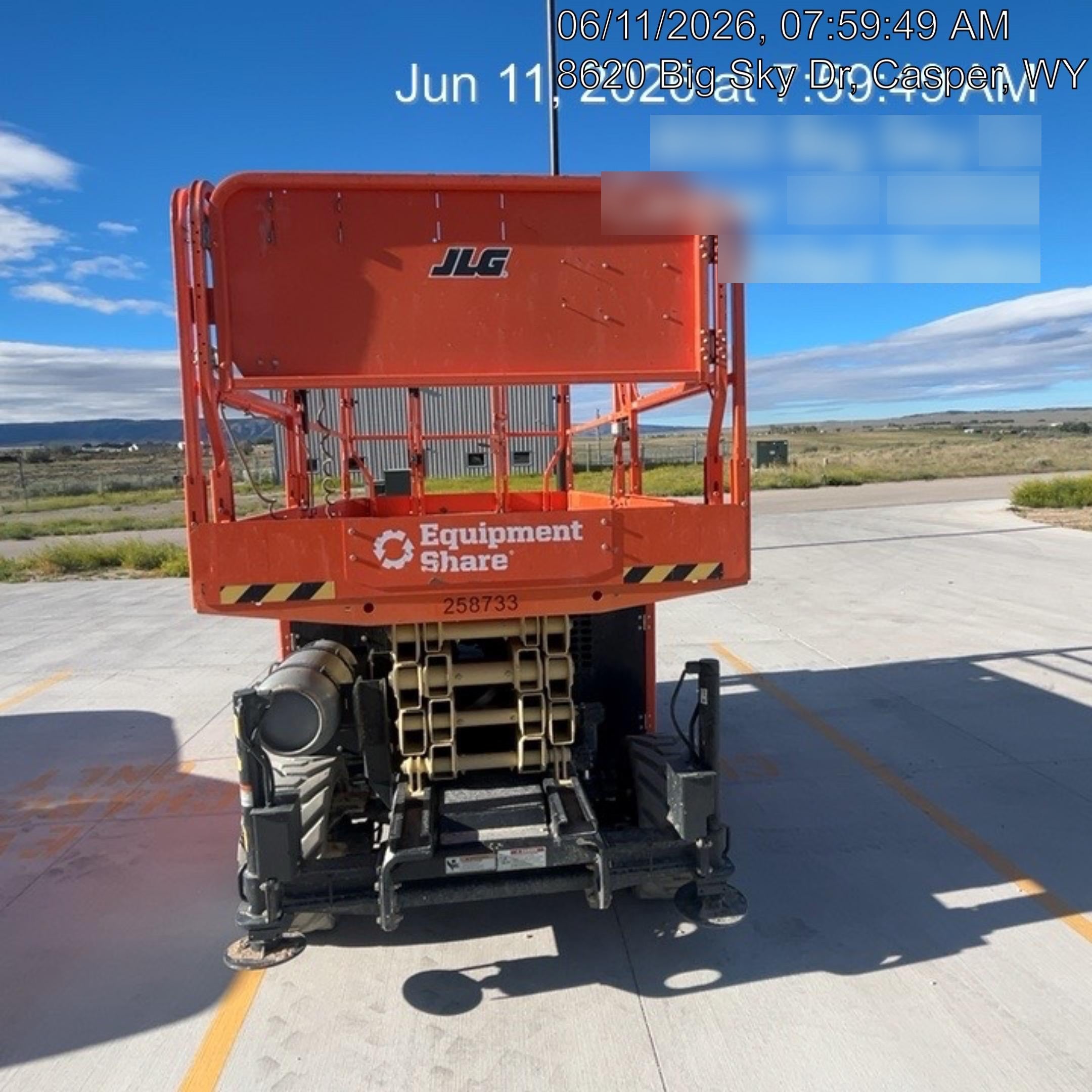 2022 JLG RT3369