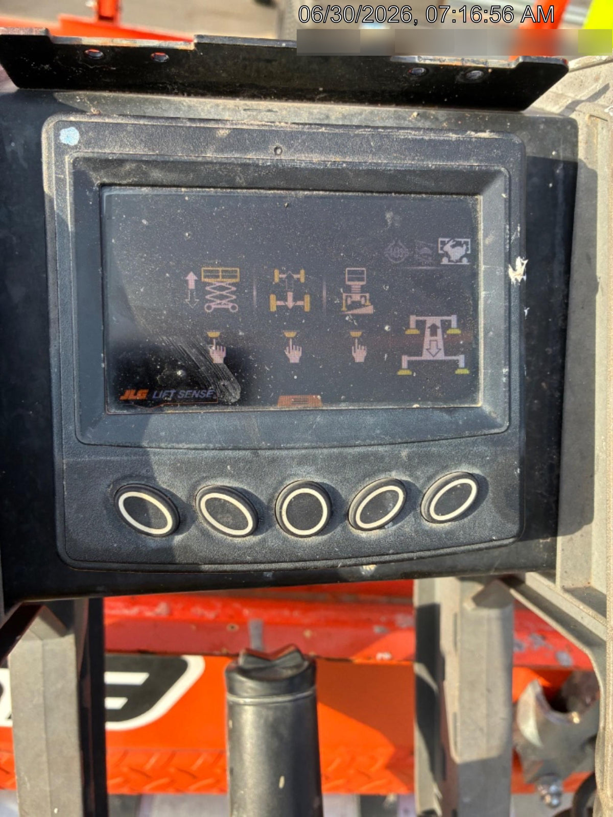2021 JLG RT4069