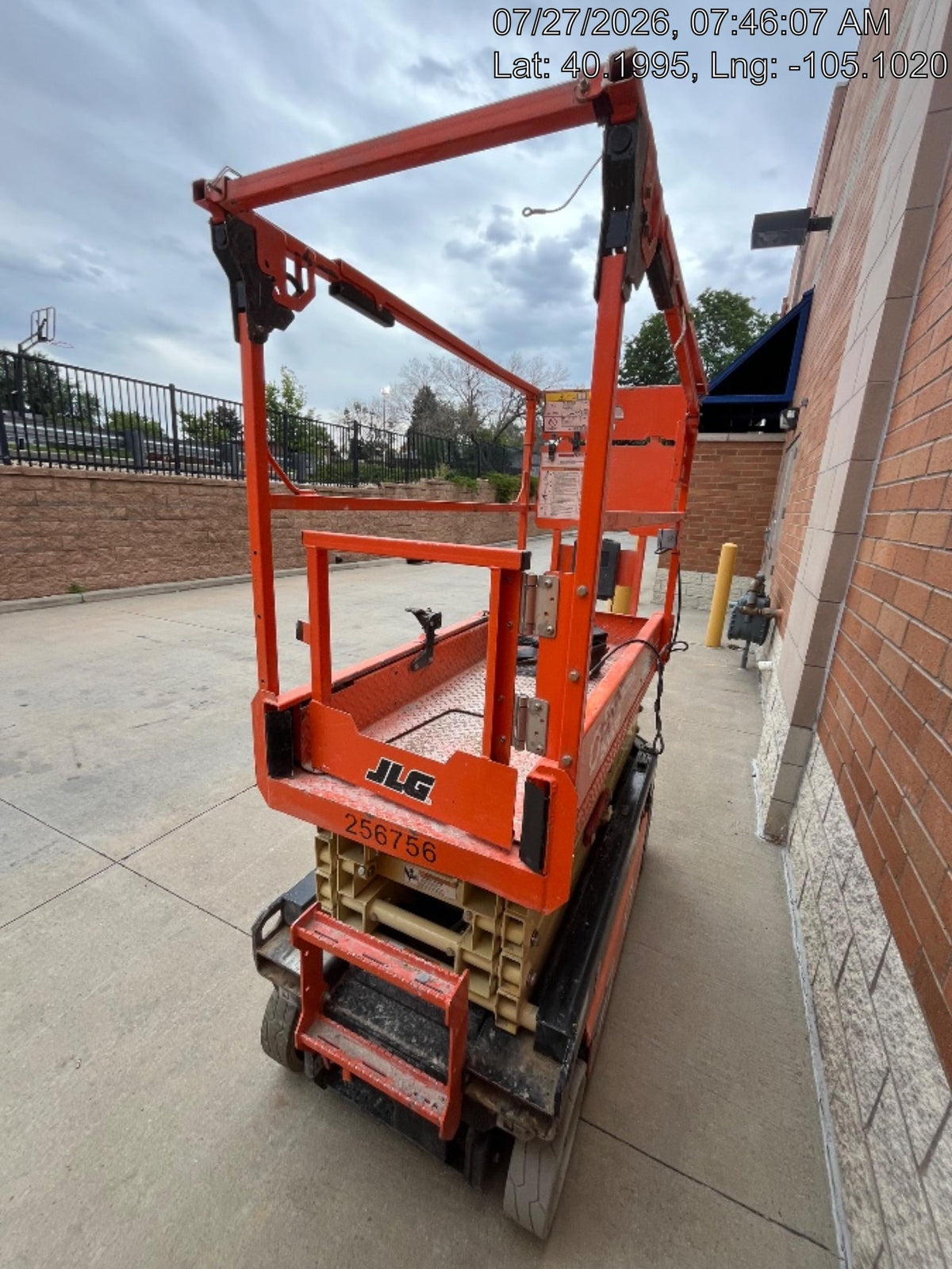 2022 JLG ES1932