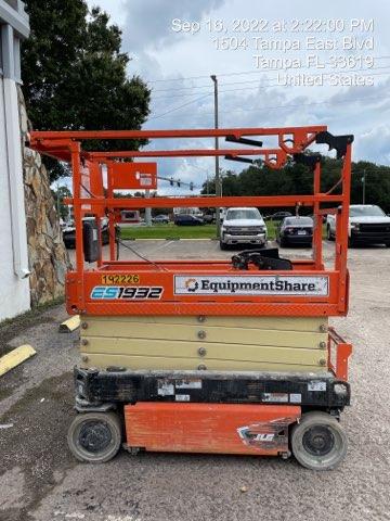 2021 JLG ES1932