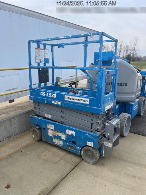 2020 Genie GS-1930 Solid Non Marking Tires, Beacon, Folding rails with half height swing gate, 800W Inverter