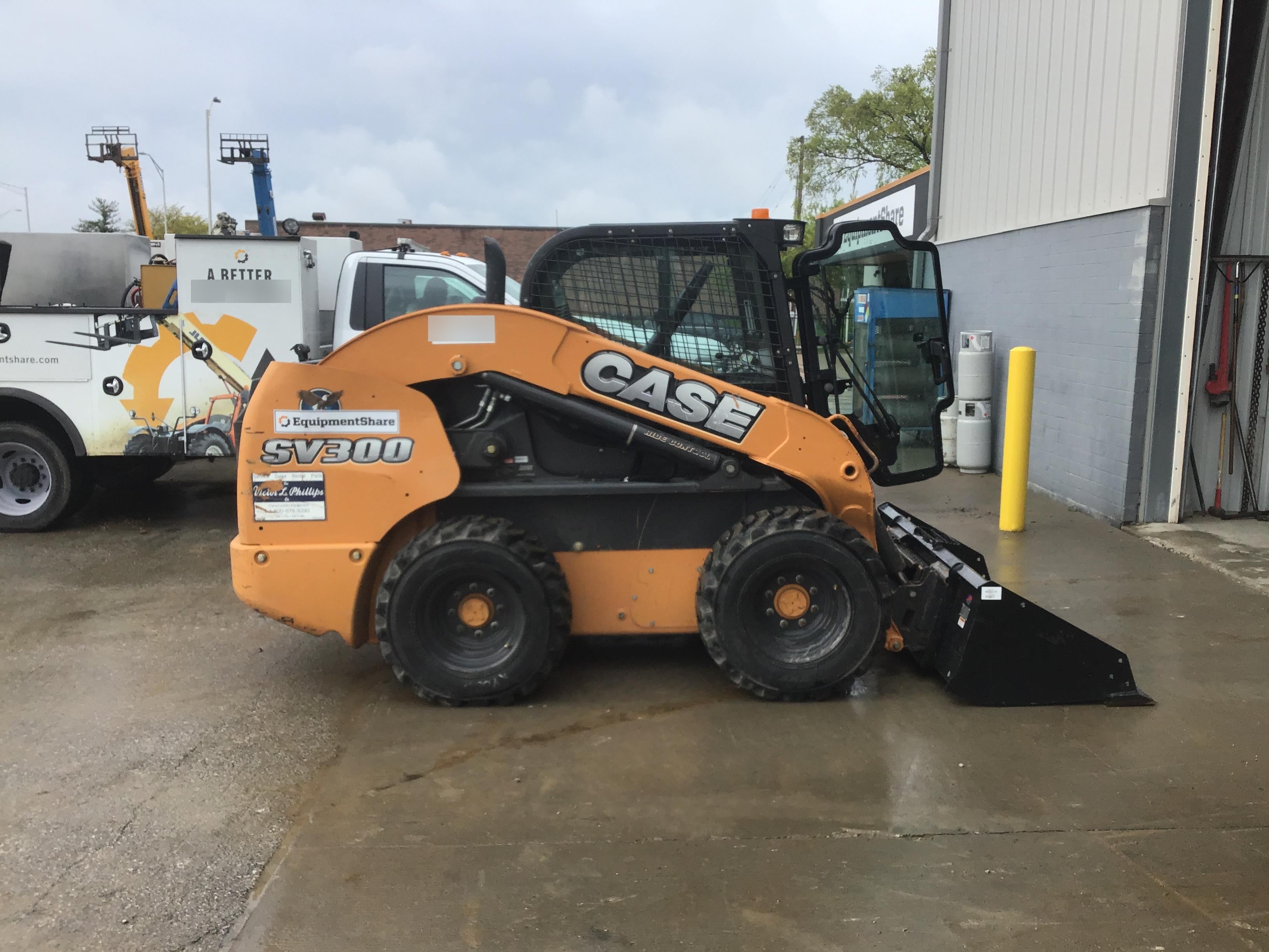 2016 Case SV300 CASE SV300 T4BH