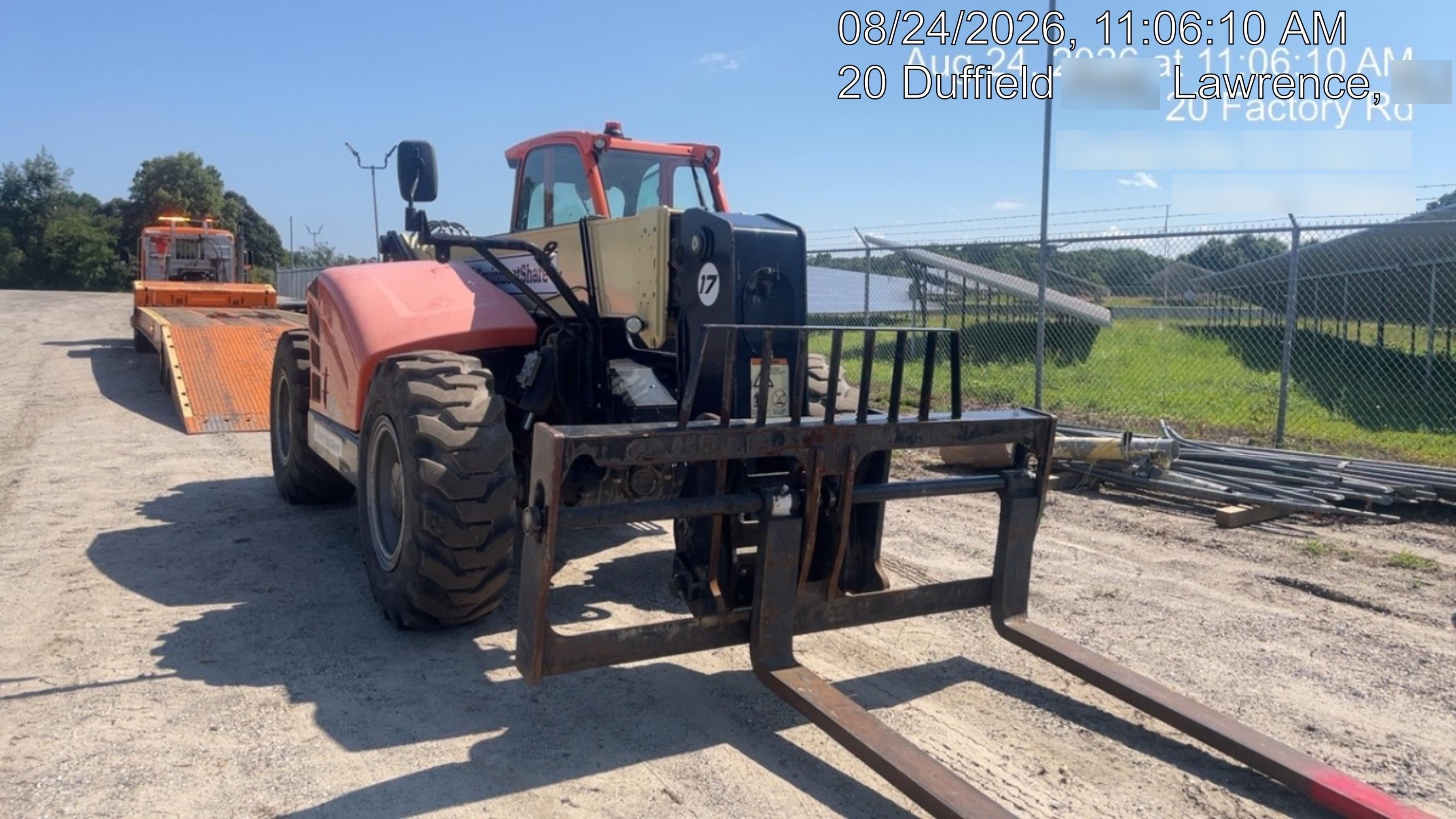 2022 JLG 1732