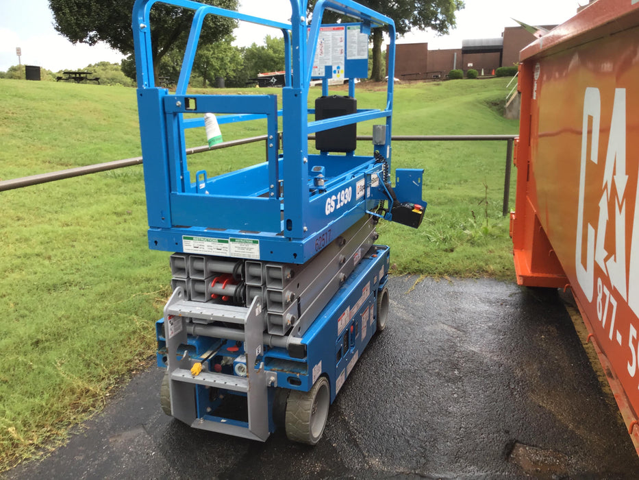 2020 Genie GS-1930 Solid Non Marking Tires, Beacon, Folding rails with half height swing gate
