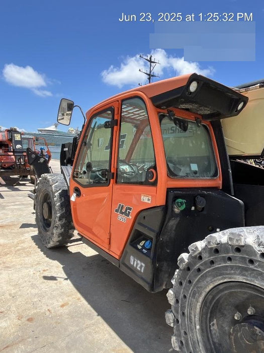 2018 JLG 1255