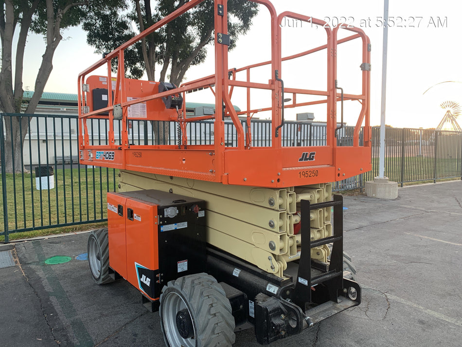 2021 JLG ERT4069