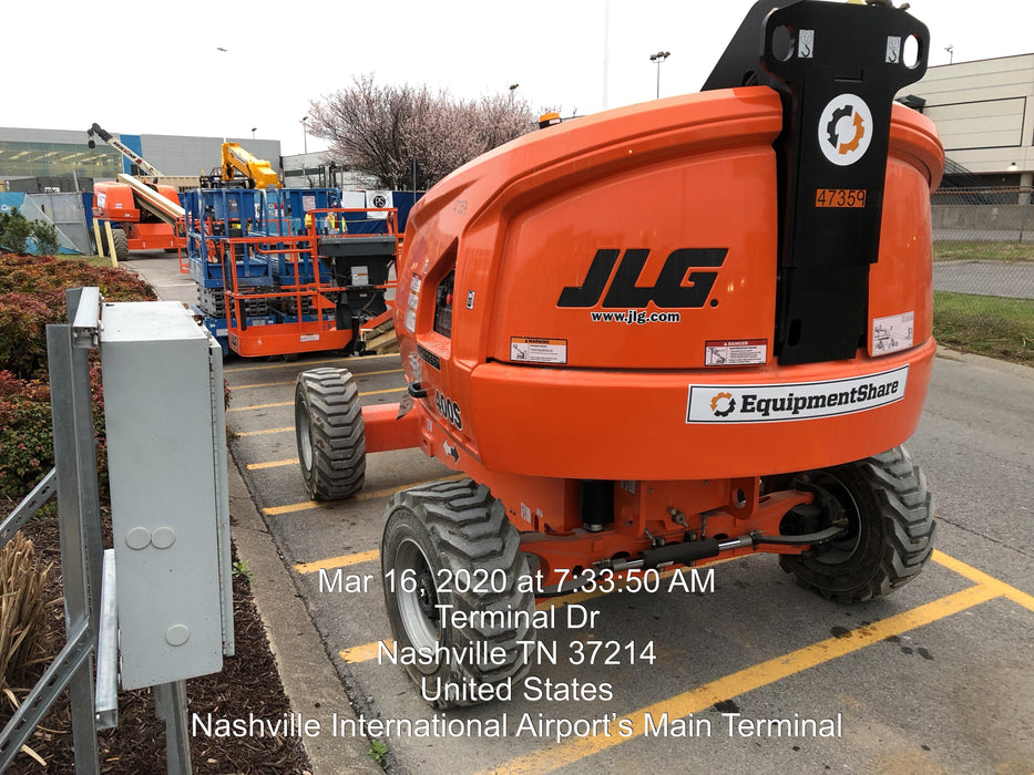 2019 JLG 400S
