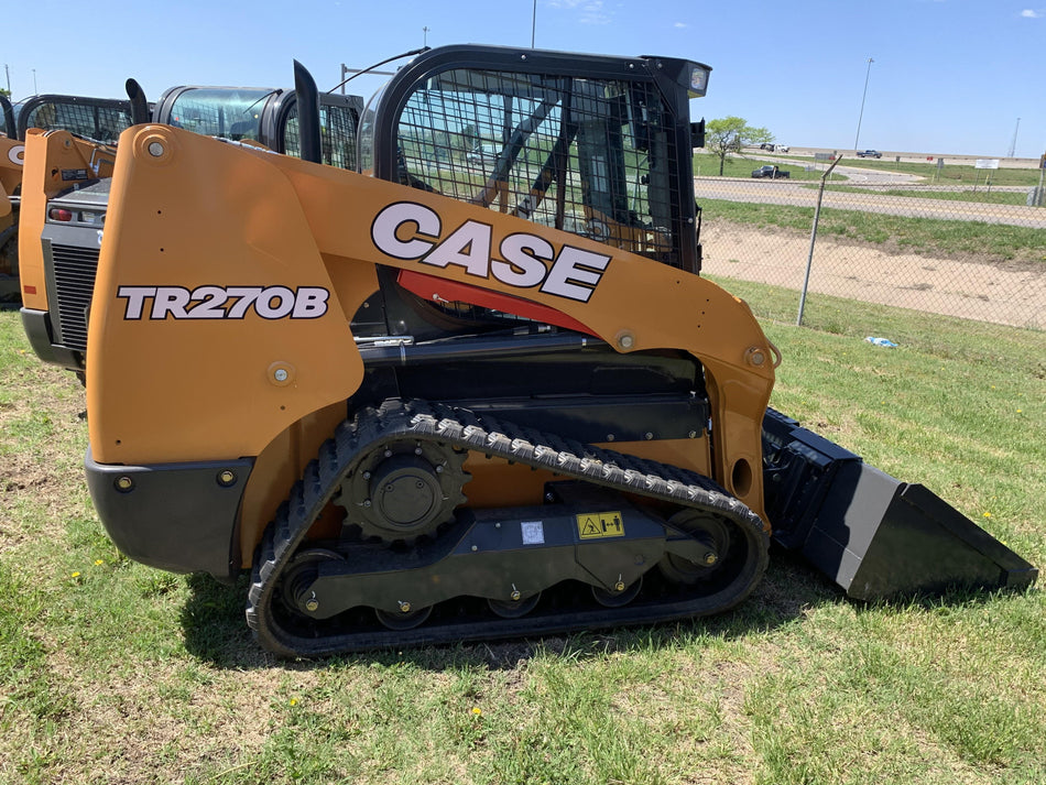 2021 CASE TR270B