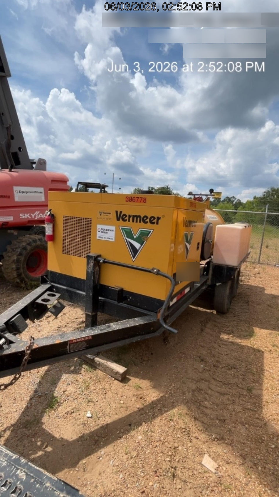 2023 Vac-Tron LP573XDT T4 Koehler Diesel Engine, 500 Gallon Debris Tank, x2 100 Gallon Water Tanks