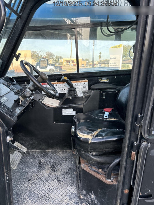 2019 Genie GTH-1056 Cab/Heat/AC, Solid RT Tires, LED Work Lights, Beacon 60" QA Carriage, 60" Forks