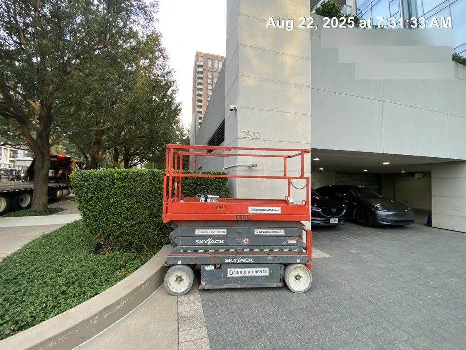 2015 Skyjack SJIII-3226 26' Scissor Lift