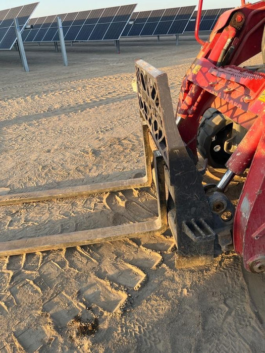 2020 PALADIN 48" Pallet Forks - Paladin