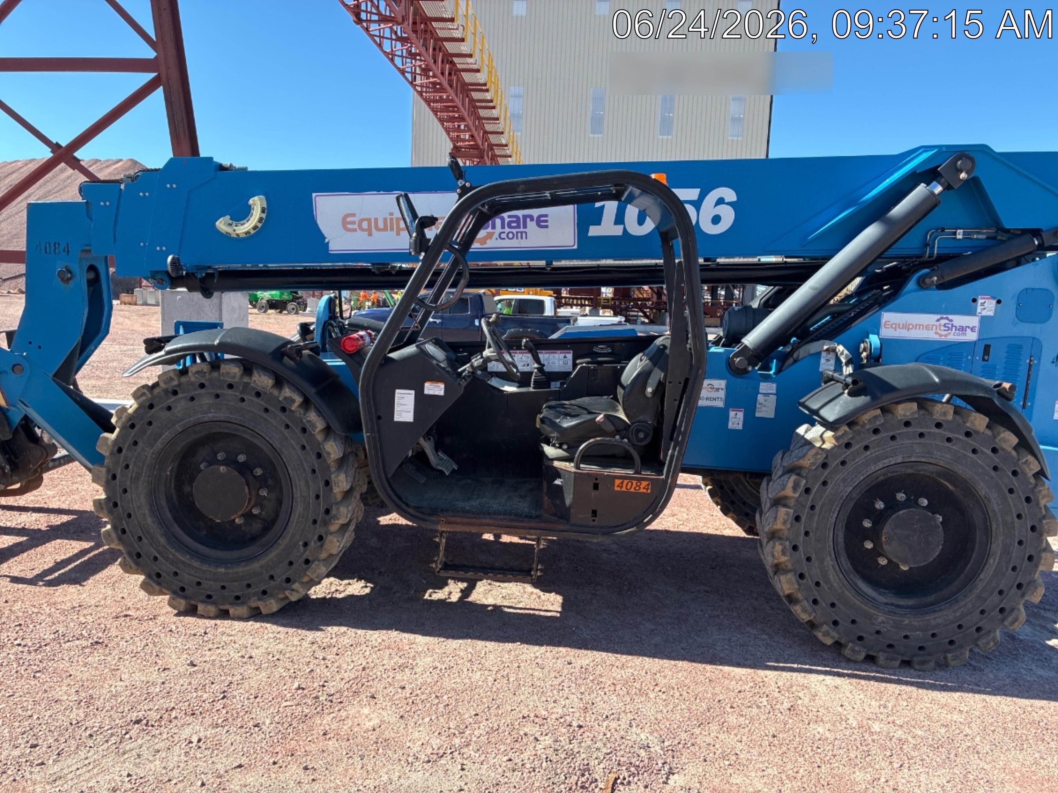 2017 GENIE GTH-1056