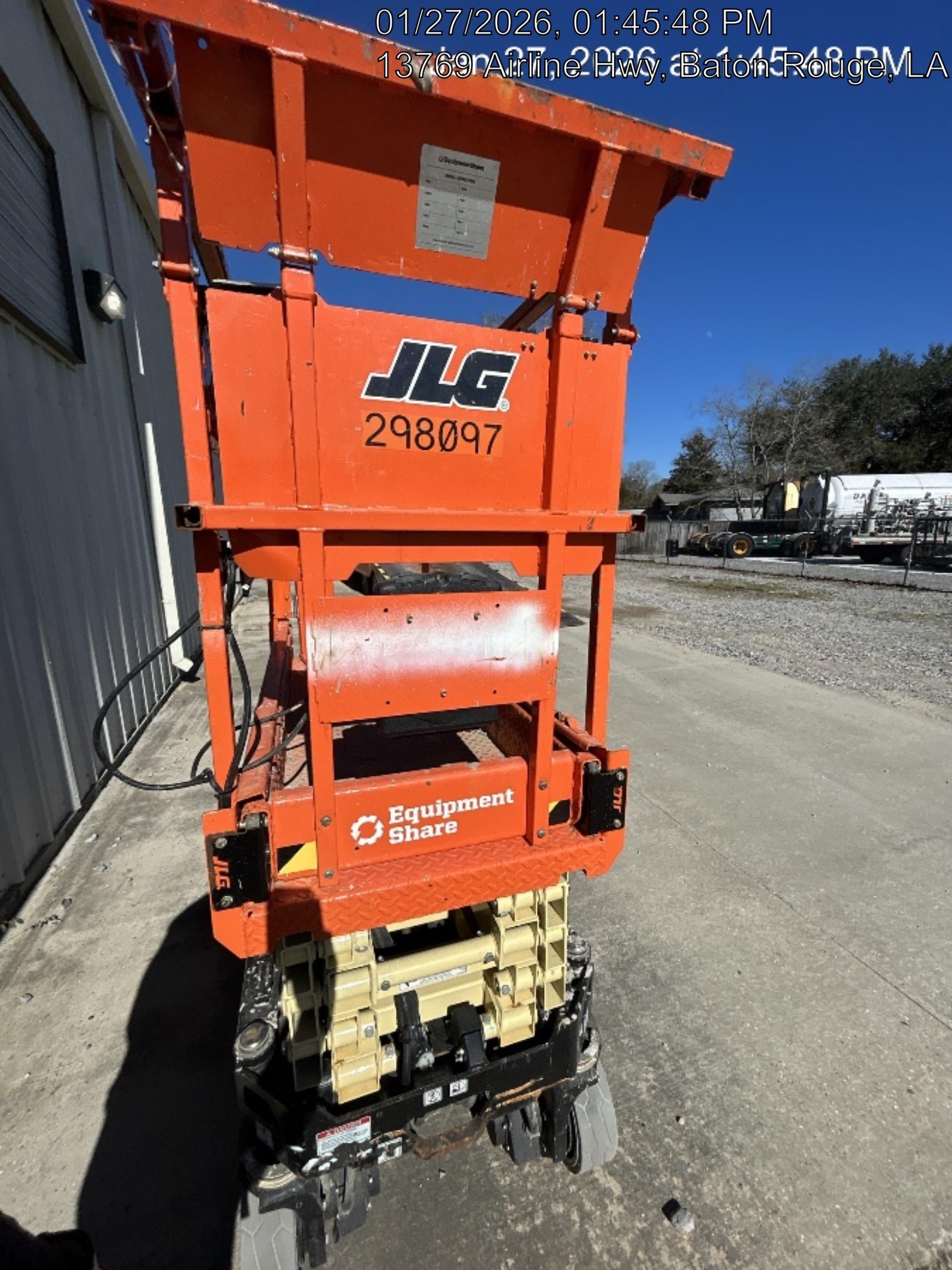 2023 JLG ES1932