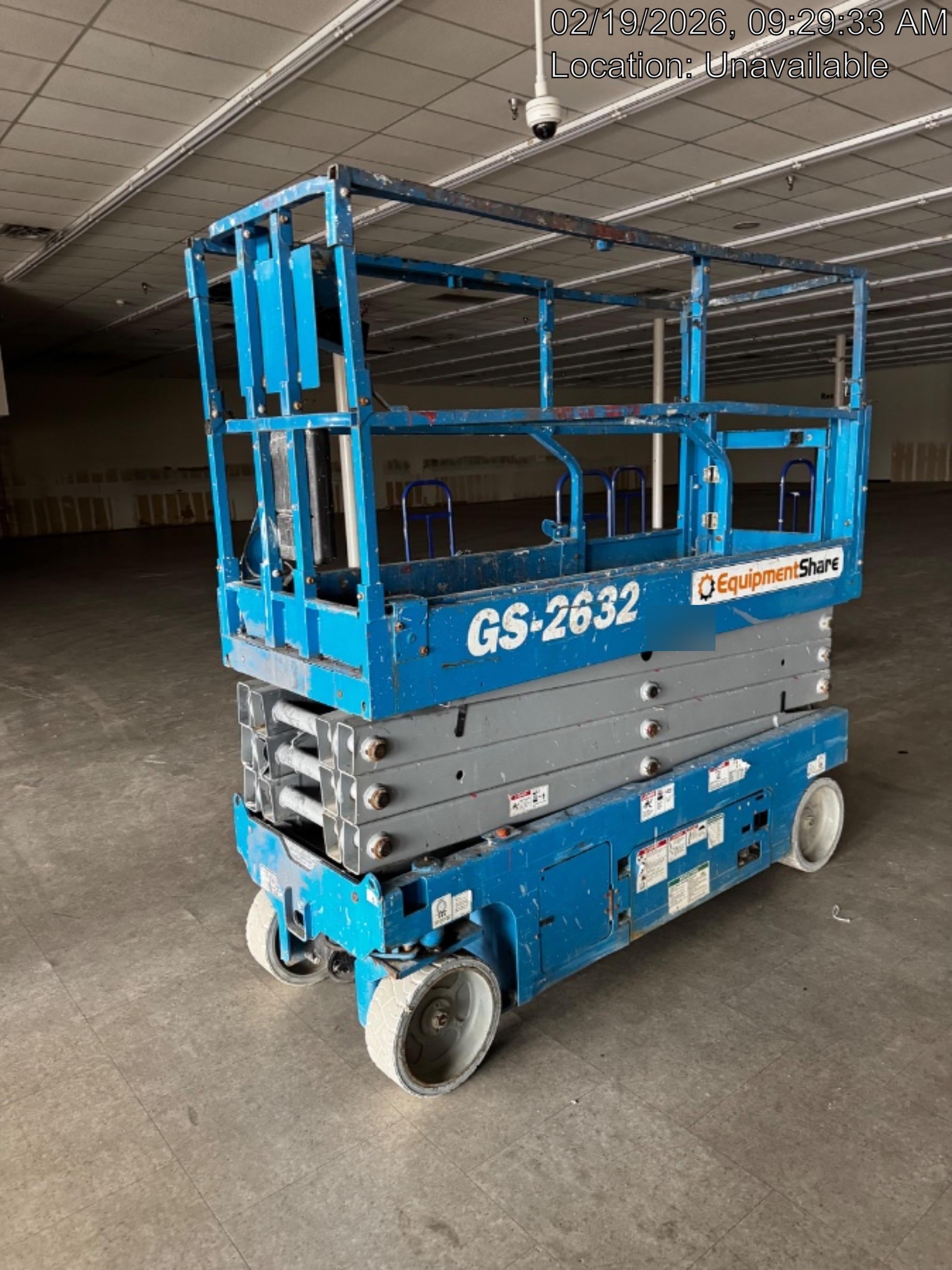 2019 Genie GS-2632 Folding rails with half height swing gate