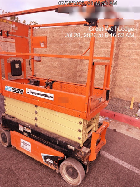 2022 JLG ES1932