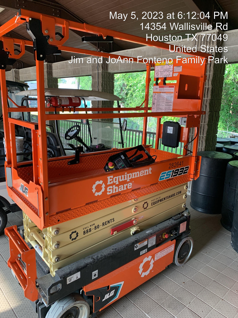 2022 JLG ES1932