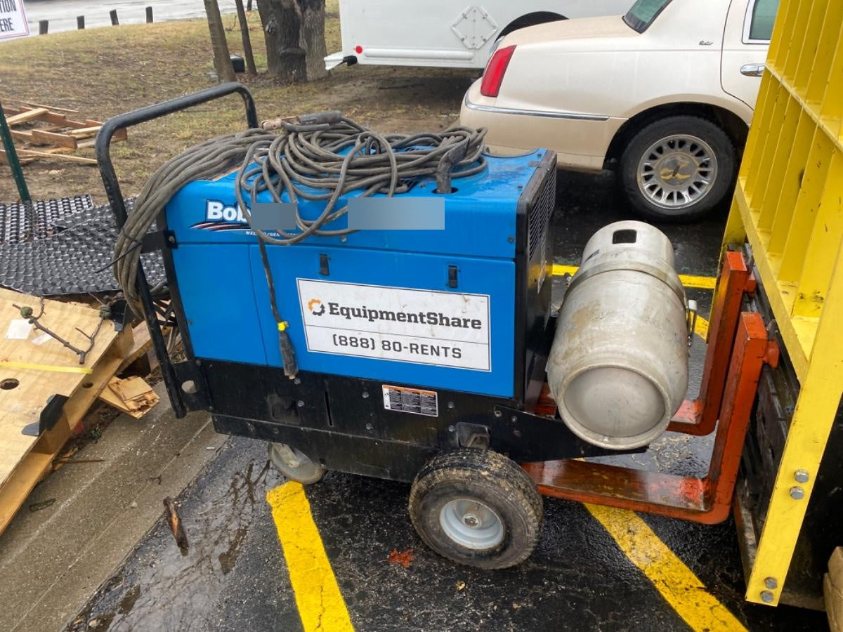 2019 Miller Electric BOBCAT 250 LP/Propane, Running Gear, Tank Bracket, Hose