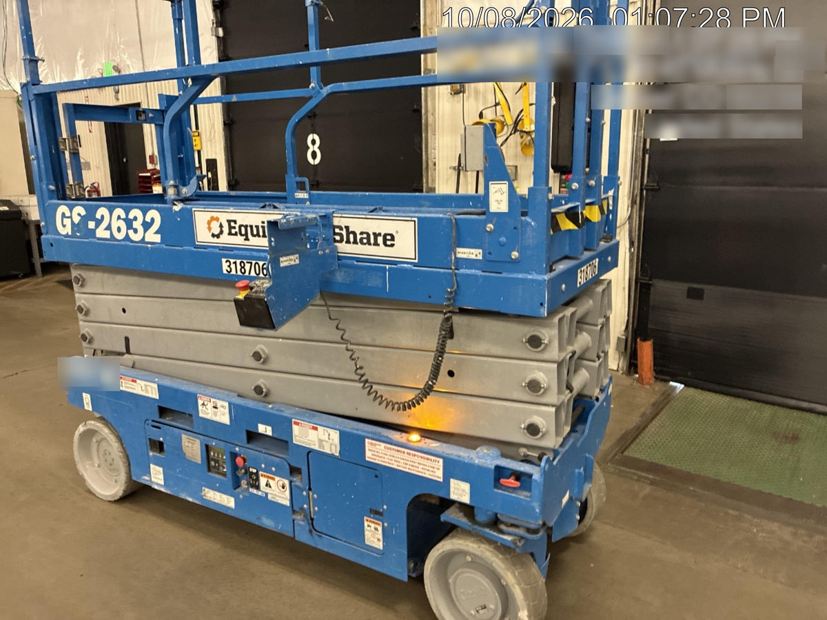 2023 GENIE GS-2632