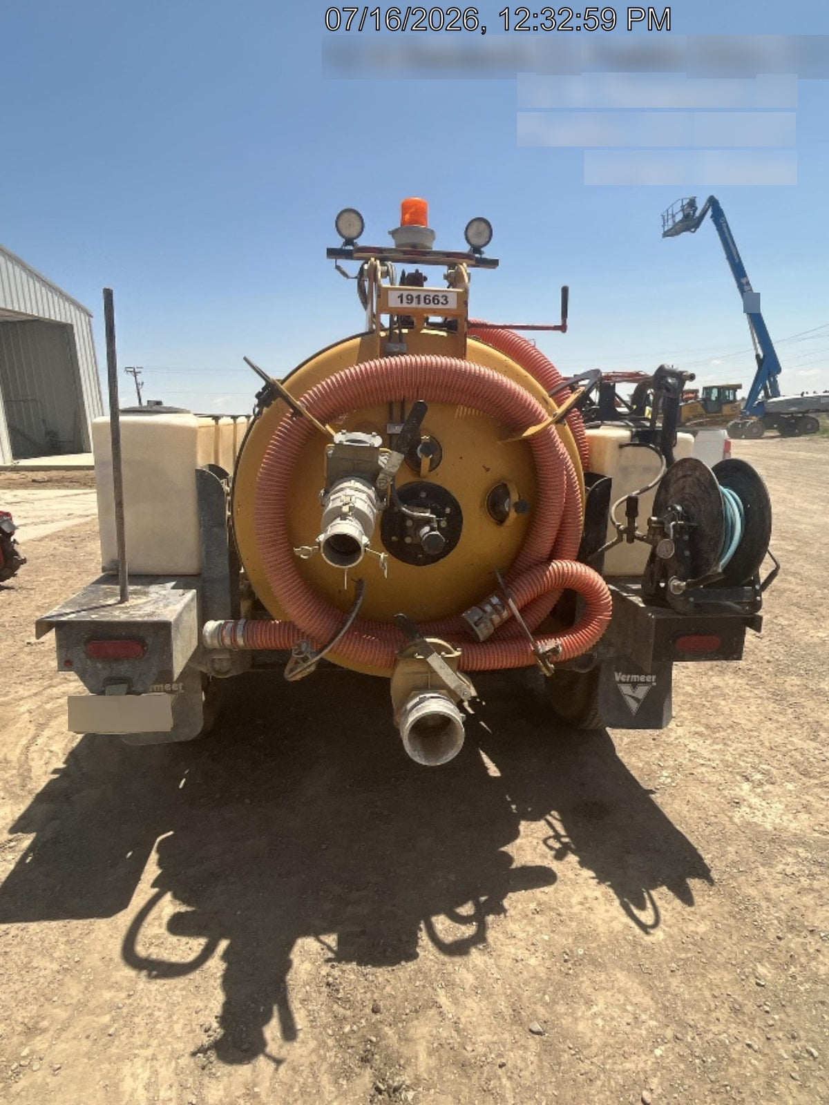 2021 Vac-Tron LP573XDT T4 Koehler Diesel Engine, 500 Gallon Debris Tank, x2 100 Gallon Water Tanks