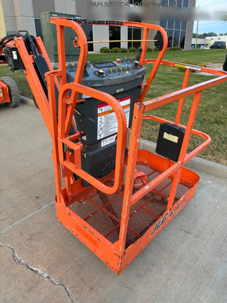 2020 JLG E400AJPN