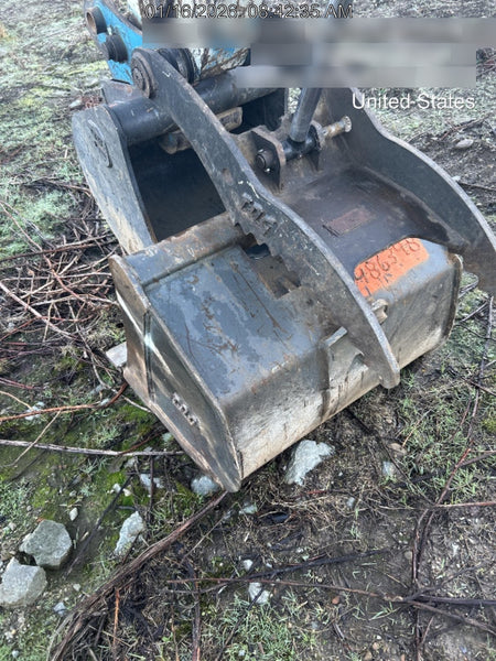 2025 TAKEUCHI 36" Bucket - Takeuchi