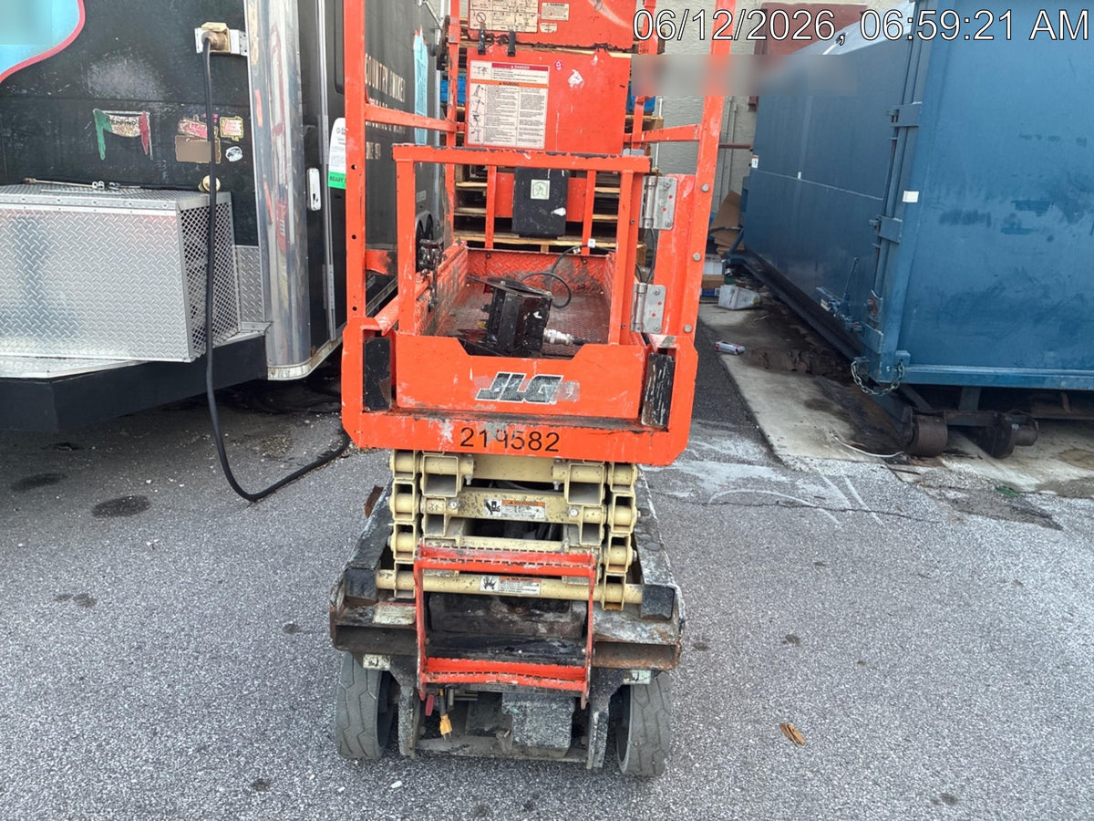 2022 JLG ES1932