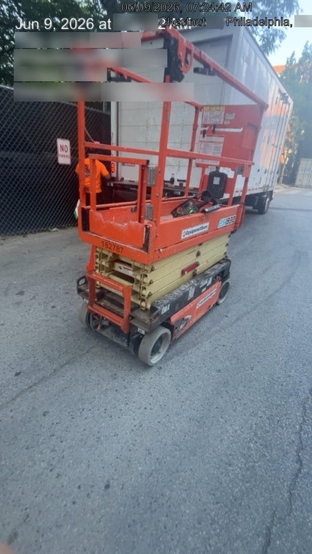 2021 JLG ES1932