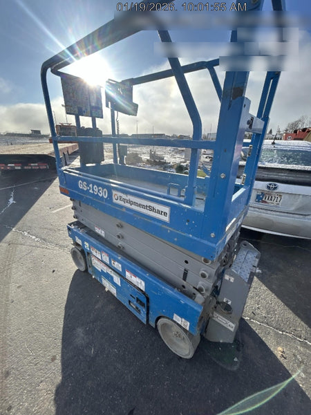2020 Genie GS-1930 Solid Non Marking Tires, Beacon, Folding rails with half height swing gate