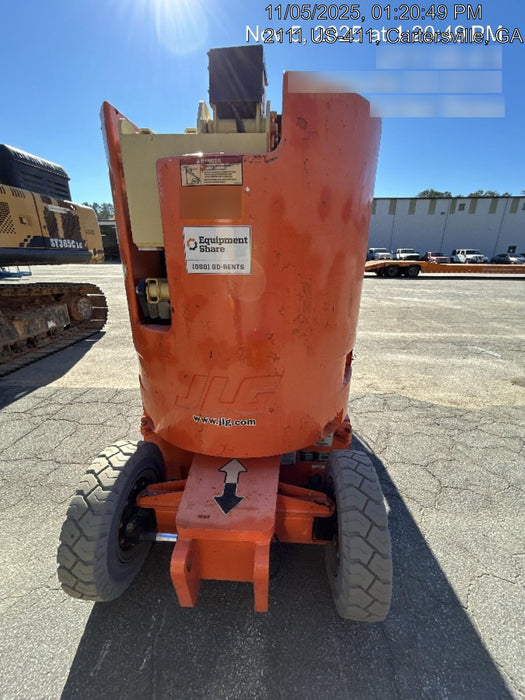 2019 JLG E300AJP