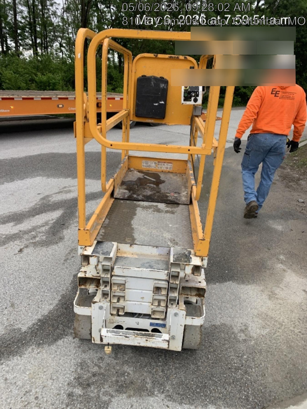 Custom Equipment HB-1430 Hy-Brid Scissor Lift
Platform capacity up to 670 lbs
Working height up to 20 ft
Weighs under 1,700 lbs
Non-marking wheels