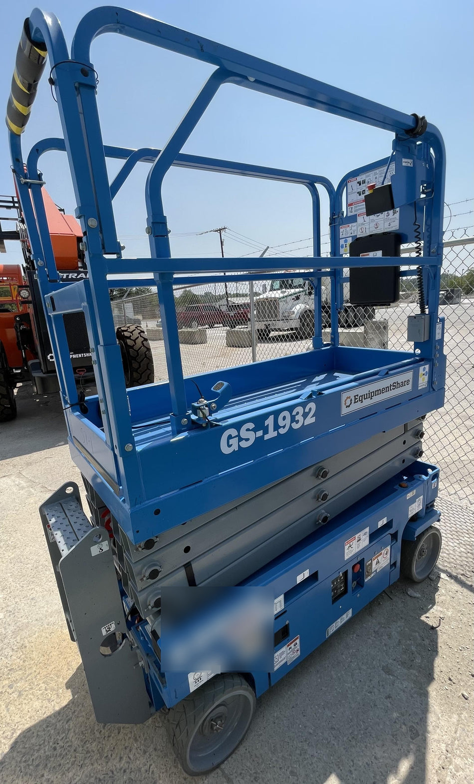 2023 GENIE GS-1932