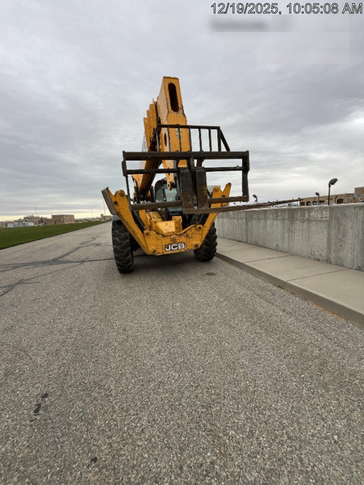 2020 JCB 512-56 Cab/Heat/Air, 109 HP, Solid Tires, STD Worklight, Beacon, Aux Hydraulics, Lifting Eye, Back up Alarm w/66" Carriage/60" Forks