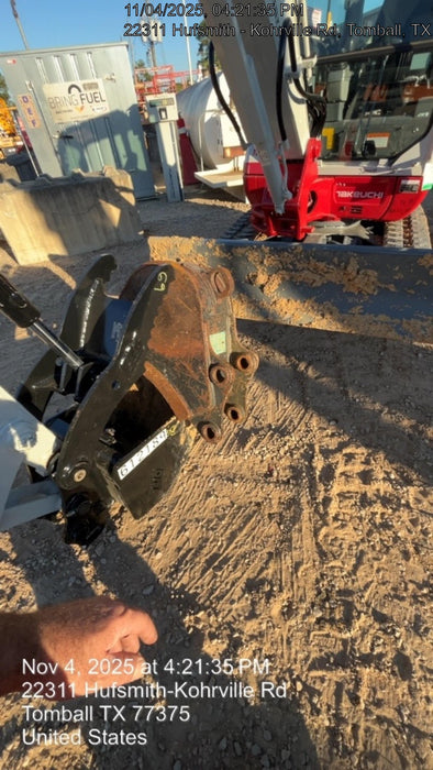 2025 TAKEUCHI 18" HD Bucket - Takeuchi