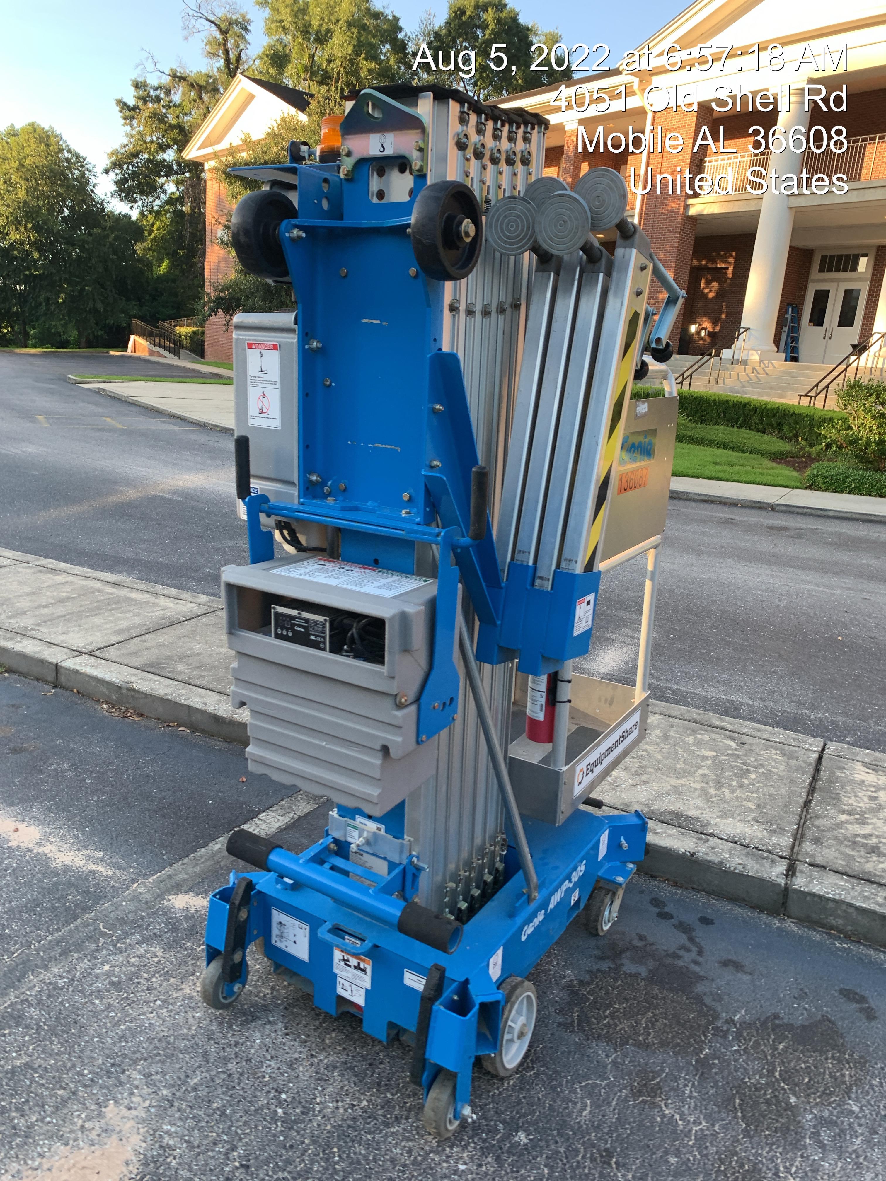 2021 GENIE AWP-30S DC