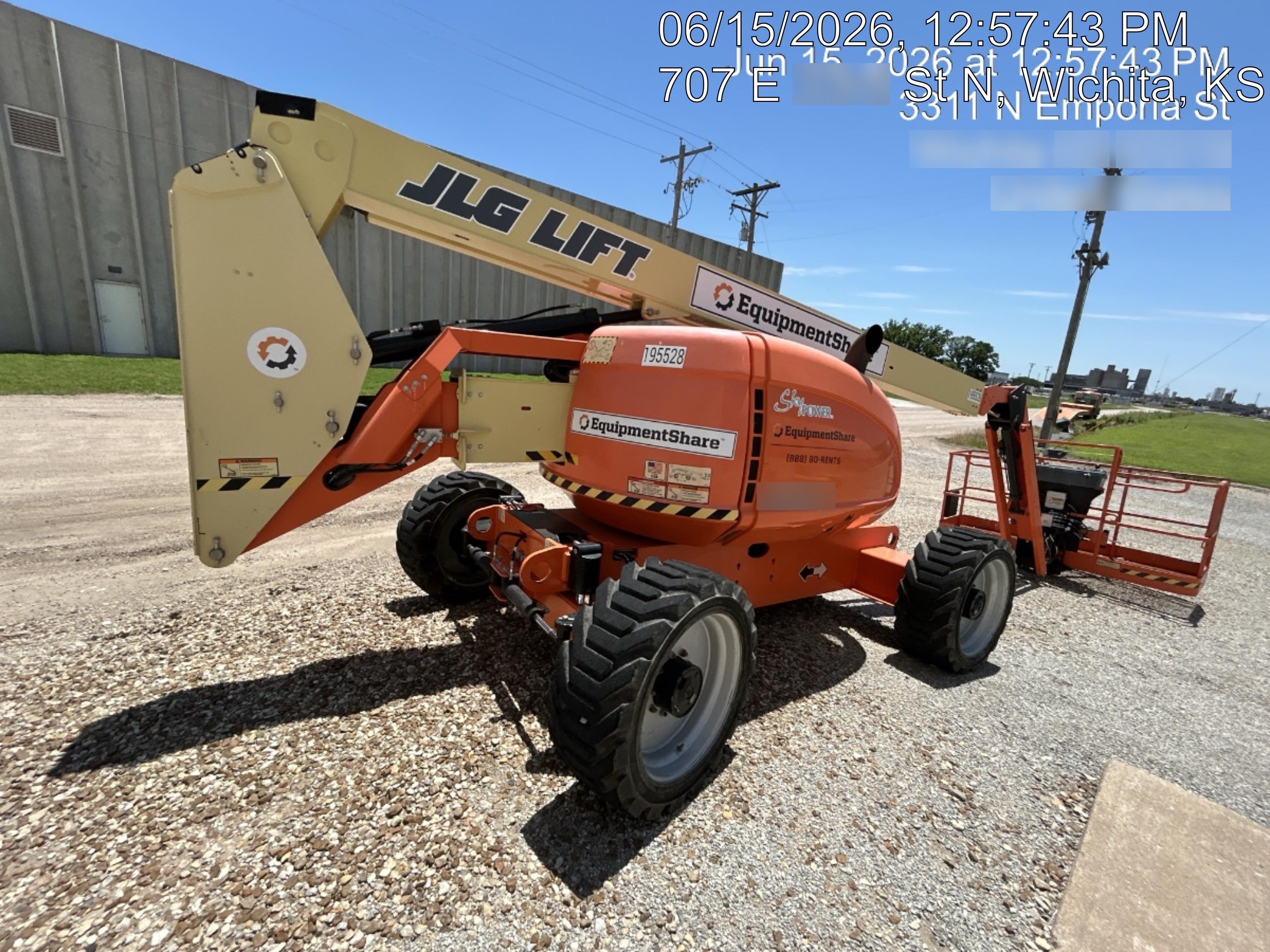 2021 JLG 600AJ