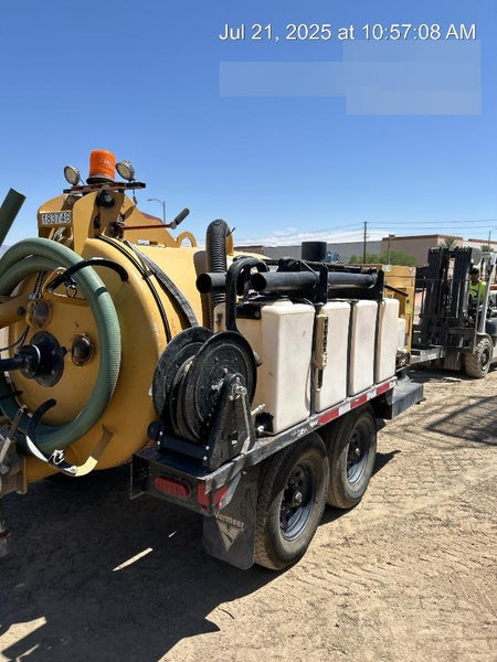 2021 Vac-Tron LP573XDT T4 Koehler Diesel Engine, 500 Gallon Debris Tank, x2 100 Gallon Water Tanks