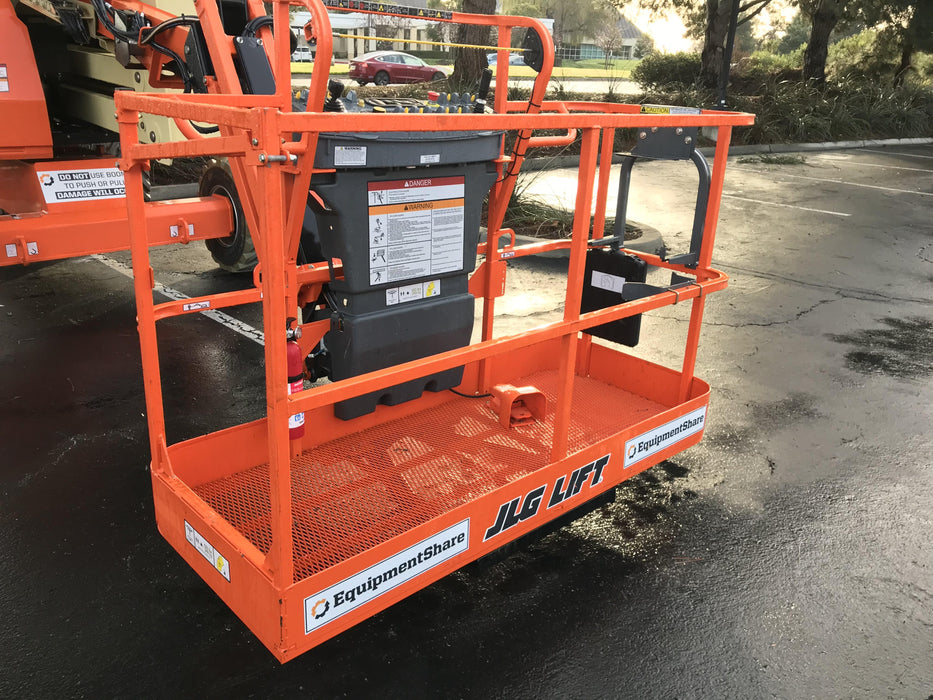 2019 JLG 450AJ