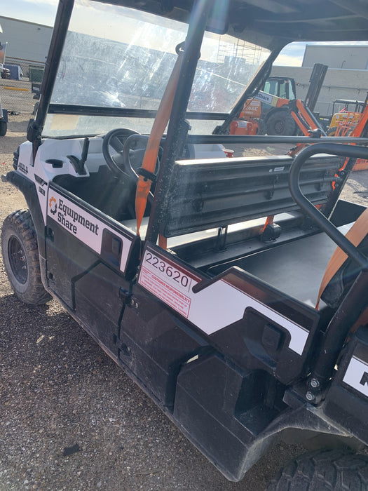 2022 Kawasaki Mule PRO-DXT Standard Options, Backup Alarm, Beacon, Plastic Hard Top, Poly Windshield, Horn Kit